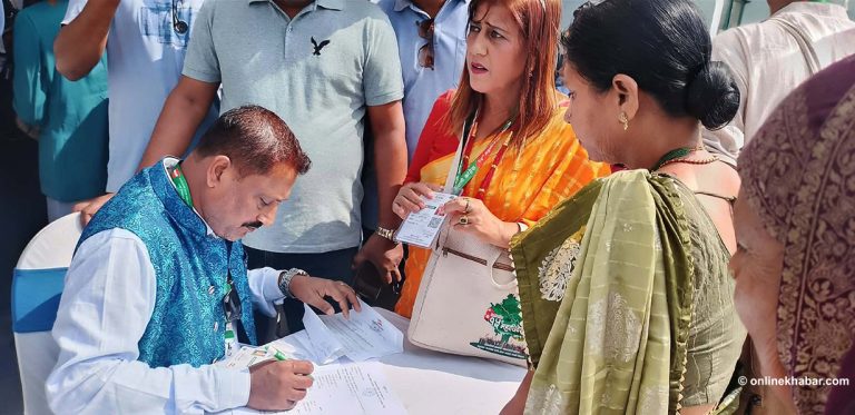 कांग्रेसको उम्मेदवारी दर्ता फारम वितरण सुरू, ७११४ प्रतिनिधिले छान्दैछन् नेतृत्व