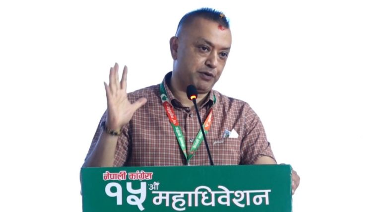 पार्टीमा सबैभन्दा बलियो सभापति बन्नु हुँदैन : गगन थापा