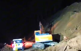 गलौंतीमा भित्तातर्फ काटेर पृथ्वी राजमार्ग सञ्चालनमा ल्याइयो