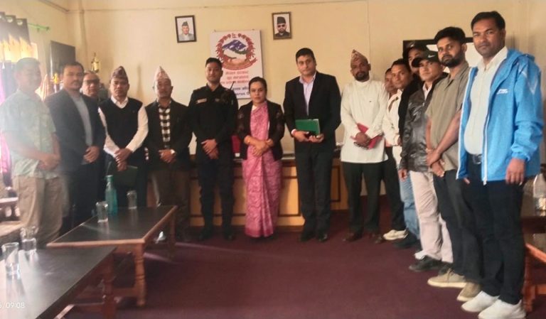 भ्रष्टाचारदेखि अवैध क्रसरसम्मका गुनासा, सांसद पन्तले गराए प्रशासनको ध्यानाकर्षण