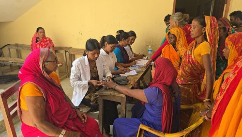 गोलबजारमा निःशुल्क स्वास्थ्य शिविर, १९० जनाले लिए सेवा
