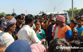 ‎साइकलयात्रीको मृत्युपछि आक्रोशित आफन्तद्वारा सप्तरीमा हुलाकी सडक अवरुद्ध