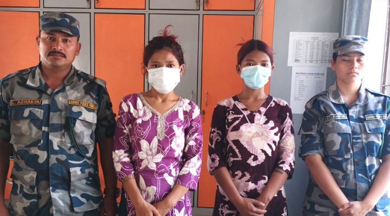 प्याडमा लागुऔषध बोकेर मोरङ कारागार पुगेका दिदीबहिनी पक्राउ