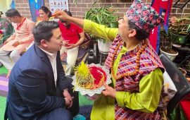 अस्ट्रेलियाली सांसद झी सुनले लगाए टीका र जमरा