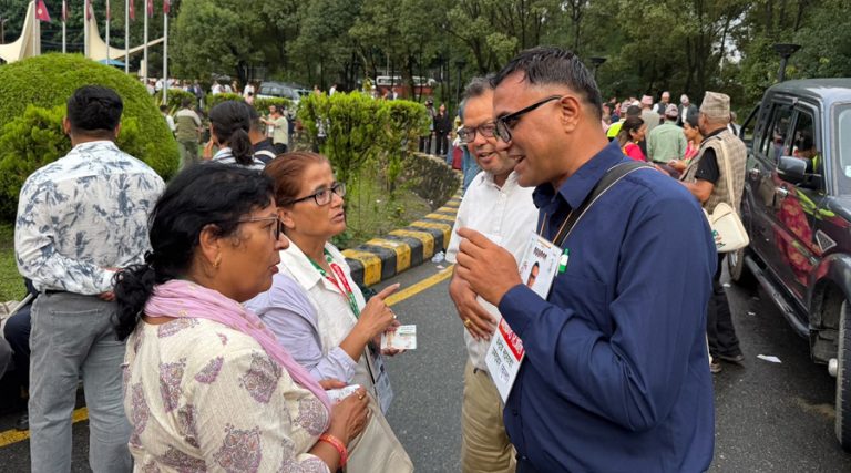 नीलकण्ठ रिजालद्वारा कांग्रेस केन्द्रीय सदस्यमा उम्मेदवारी