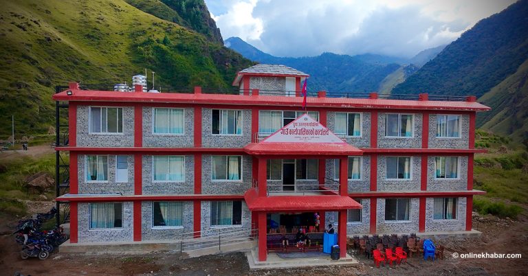 ४२ जनाले जग्गा दान गरेर बन्यो पुथा उत्तरगंगाको प्रशासकीय भवन