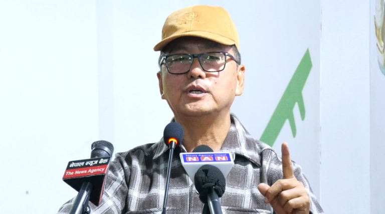 देशको राजनीतिमा अनिश्चयको कालो बादल मडारियो, राप्रपाले मात्रै निकास दिनसक्छ : लिङ्देन