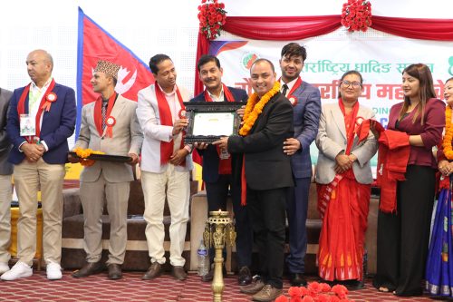 अनलाइनखबरका एसोसिएट एडिटर सुदर्शन खतिवडा सम्मानित