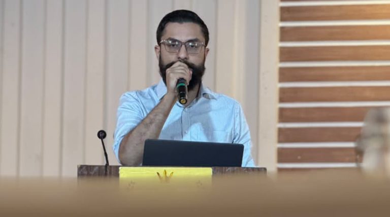 बारा पुगेर शिक्षामन्त्रीले भने– मधेशमा कम्तीमा १०० विश्वस्तरीय विद्यालय बनाउनुपर्छ