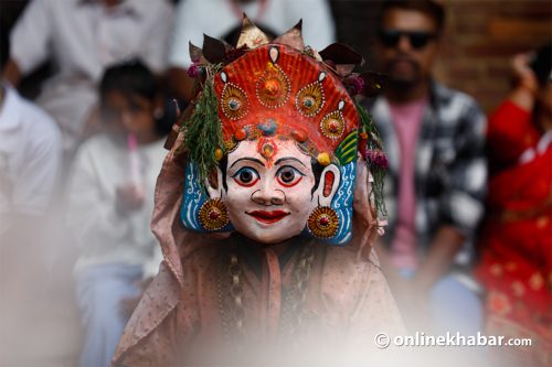 पाटन दरबार संग्रहालयको मूलचोकमा नवदुर्गा नाच प्रदर्शन