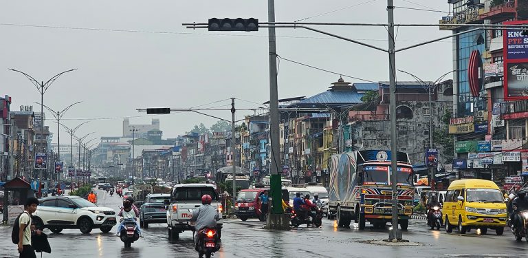 भरतपुरमा जडान गरिएका ट्राफिक लाइटको परीक्षण आज