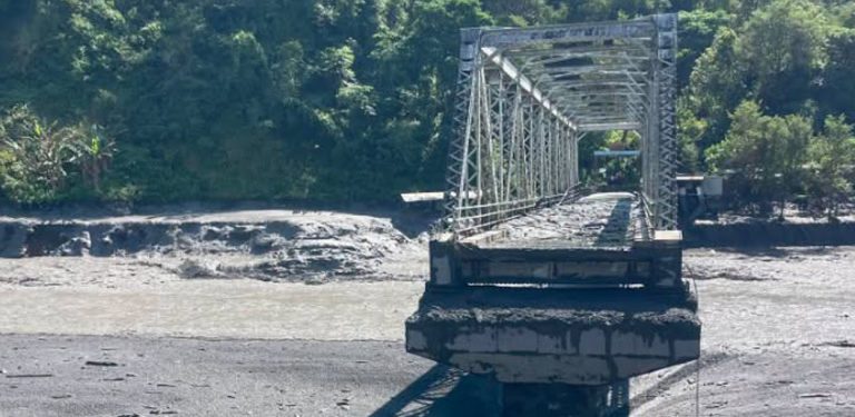 सडकमा बाढीपहिरोको असर : चार ठाउँमा एकतर्फी, एक ठाउँमा पूर्ण बन्द