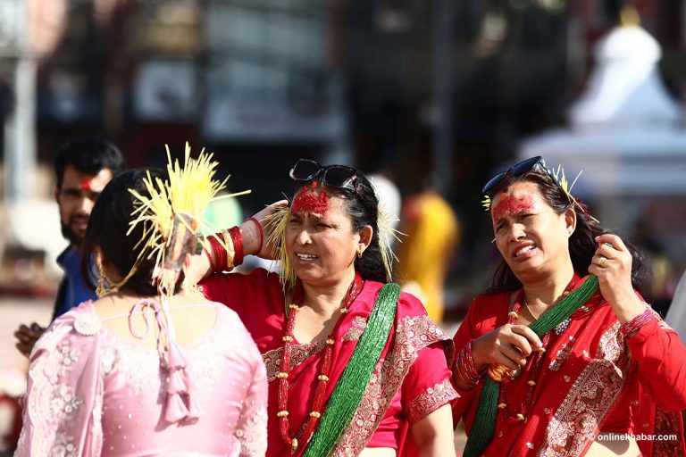 बडादसैंको टीका आज पनि जारी