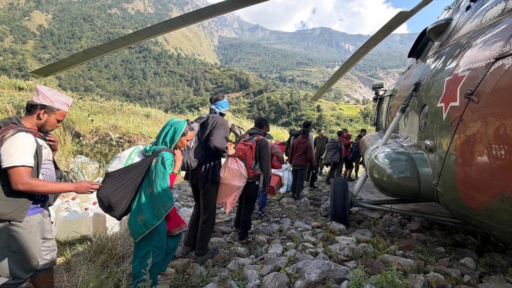 बूढीगण्डकी बाढी : प्रभावित क्षेत्रबाट एक हजार बढीको हवाई उद्धार