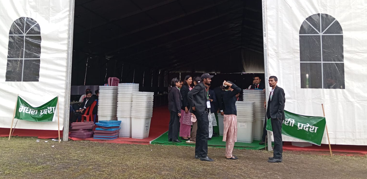 फेरि सर्‍यो कांग्रेस मतदान समय, साढे २ बजे जेष्ठ सदस्यबाट सुरु गर्ने तयारी