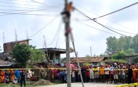 मर्मतका लागि बिजुलीको पोल चढेका युवकको करेन्ट लागेर मृत्यु