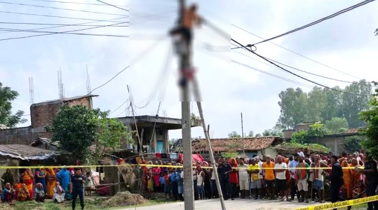 मर्मतका लागि बिजुलीको पोल चढेका युवकको करेन्ट लागेर मृत्यु