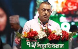 संसद्‌मा प्रधानमन्त्री बालेनको अनुपस्थितिलाई लिएर गगन थापाले उठाए प्रश्न