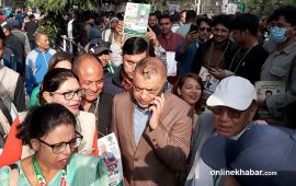 मतदान गर्न राष्ट्रिय सभा गृह पुगे गगन थापा