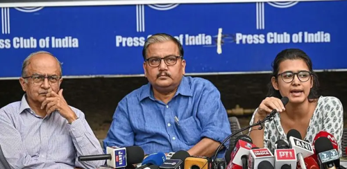 मुख्य निर्वाचन अधिकृतको राजीनामा माग्दै गान्धी जयन्तीको दिन जन्तरमन्तरमा प्रदर्शन