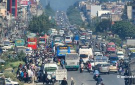 दसैं मनाएर काठमाडौं फर्किनेको भिडभाड (तस्विरहरू)