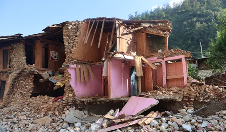 विपद् संकटग्रस्त बागलुङका पालिकालाई दुई करोड अनुदान