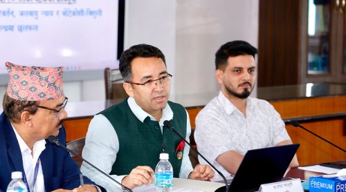तातोपानी नाका खुलाउन चीनसँग कुराकानी भइरहेको छ : पूर्वाधारमन्त्री लम्साल