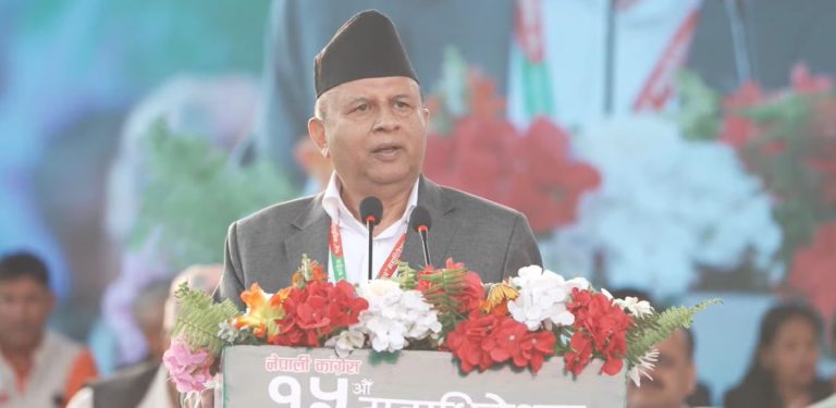 शंकर पोखरेलको प्रश्न : रवि लामिछाने दलहरूलाई संवाद्‌मा ल्याउँदा, सरकार किन गर्दैन ?