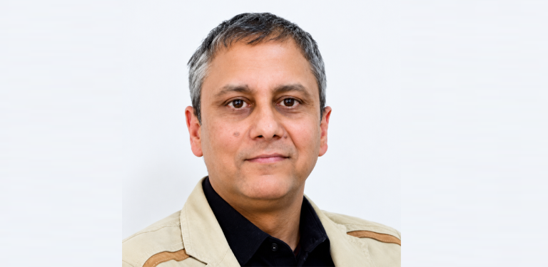 समाचारको स्रोत पत्ता लगाउन समाचारकक्षमा प्रहरी छिरेको हो भने मुलुकमा संविधान सकियो : गाउँले