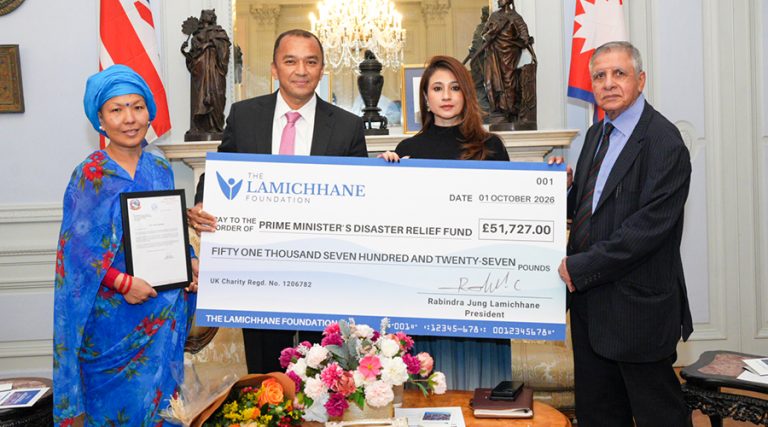 भोटेकोशी बाढीपीडितलाई लामिछाने फाउन्डेसनको एक करोड बढी सहयोग