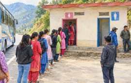 लामो यात्रामा शौचालयको सास्ती, महिलालाई सधैं उही चिन्ता