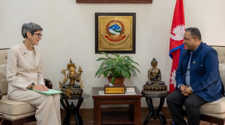 परराष्ट्रमन्त्रीसँग स्वीट्जरल्यान्डका राजदूतको शिष्टाचार भेट